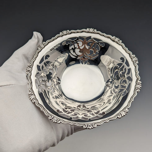 1934年 英国ヴィンテージ 純銀製ピアスディッシュ 90g Mappin & Webb